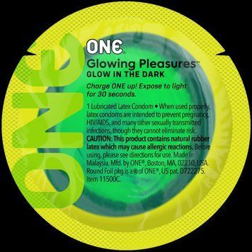 Презерватив ONE Glowing Pleasures, 1 шт, світиться в темряві, зі змазкою SX0747 фото